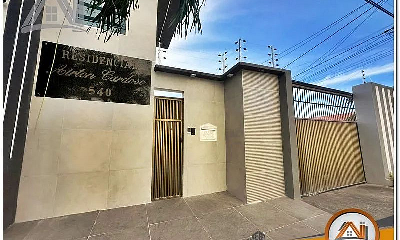 Casa Com 3 Dormitóri...