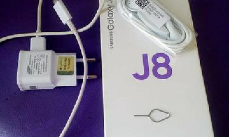 Samsung J8 Roxo...