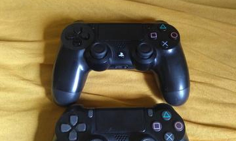 Vendo Ps4 2 Contoles...