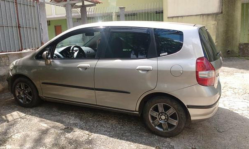 Honda Fit 2004...