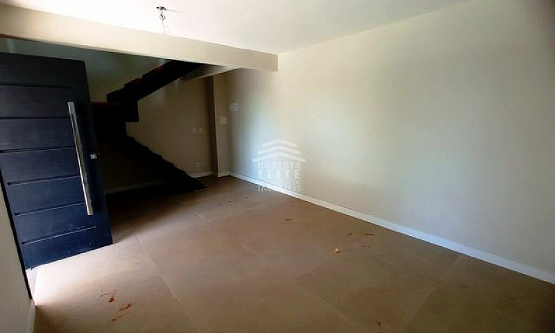 Casa Em Condomínio...