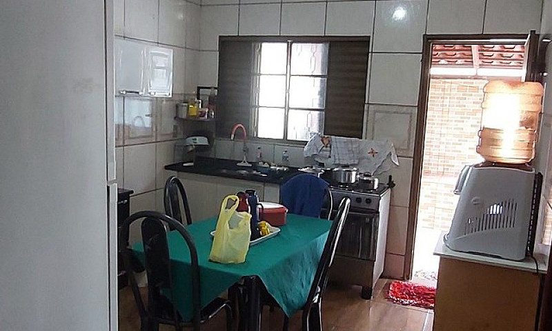 Casa De 3Quartos ...