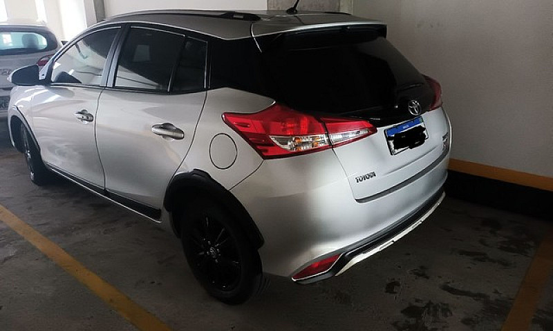 Toyota Yaris X-Way 2...