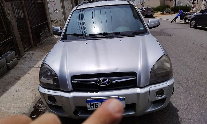 Hyundai Tucson 2.0 1...