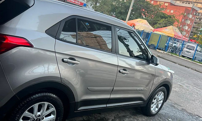 Hyundai Creta Action...