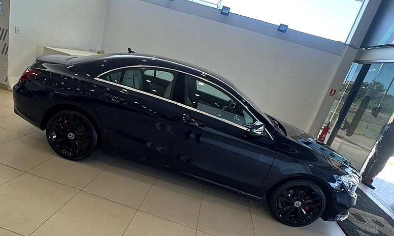 Mercedes-Benz Cla-20...