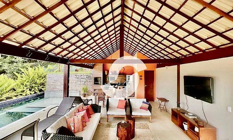 Casa Com 4 Dormitóri...