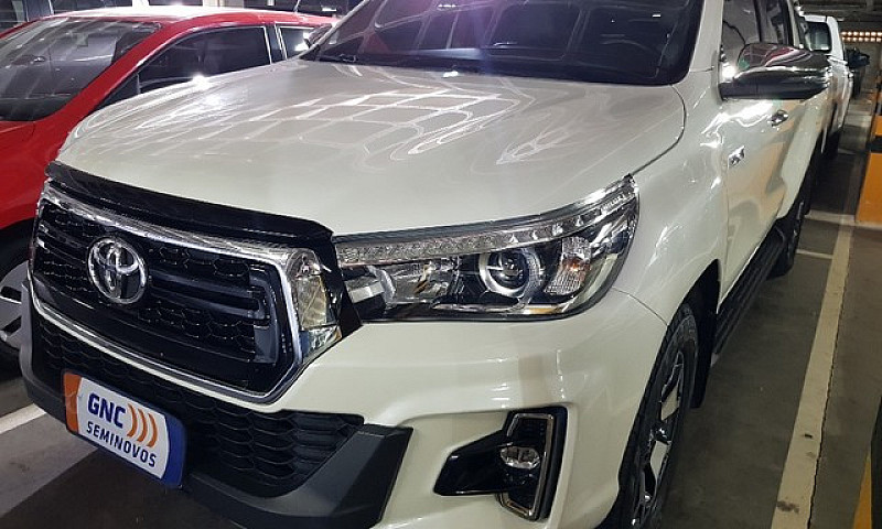 Toyota Hilux 2.8 Srx...