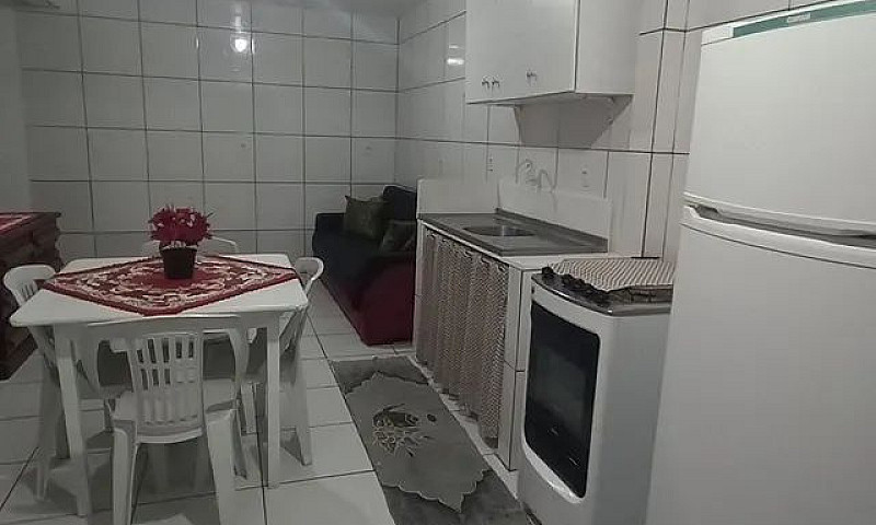  Alugo Kitnet ...