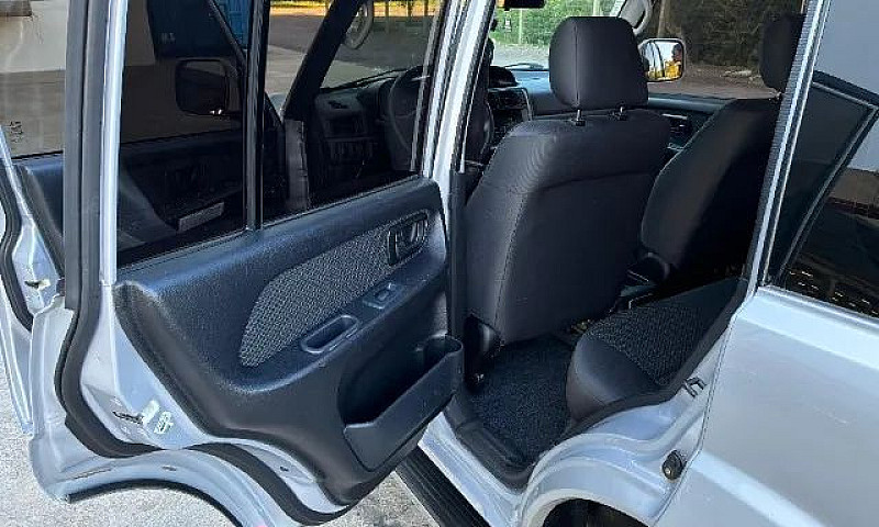 Mitsubishi Pajero Tr...