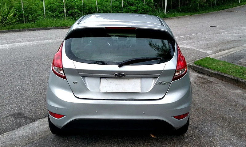 Ford Fiesta Titanium...