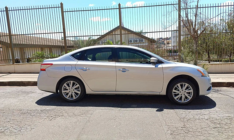Nissan Sentra Sl 2.0...