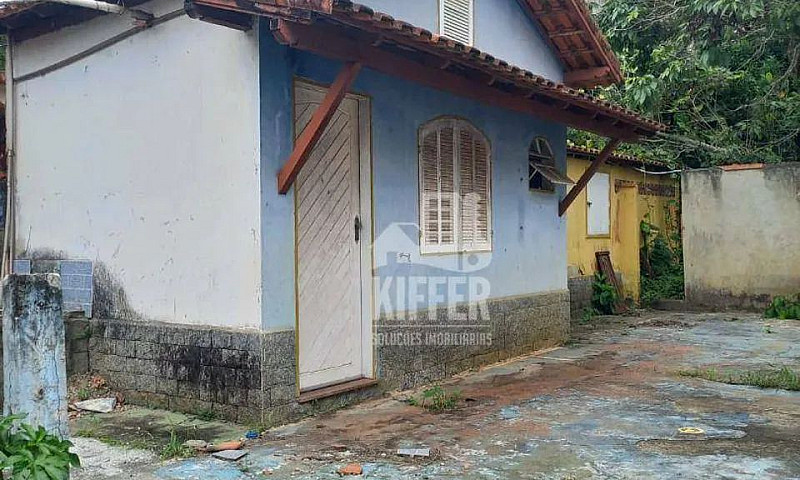 Casa Com 3 Quartos À...