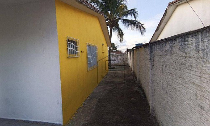 Casa Com 3 Dormitóri...