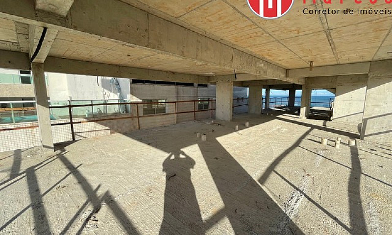Apartamento De 4 Suí...