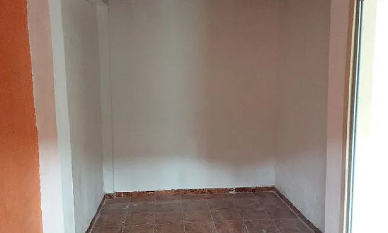 Aluga-Se Casa De Vil...