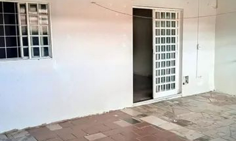 Casa No Gama Leste ...