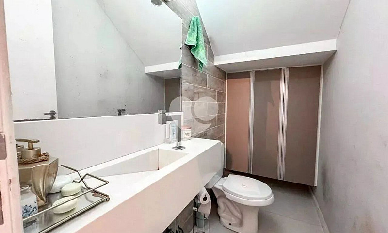 Alugo Casa Condomíni...