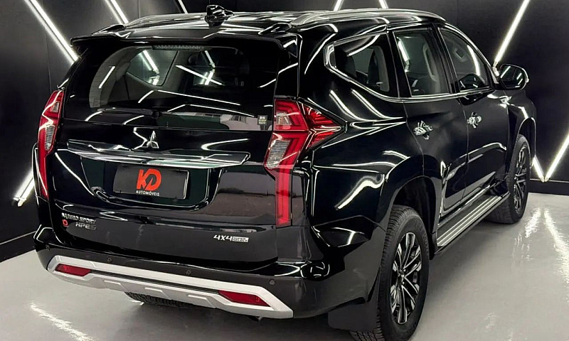 Mitsubishi Pajero Sp...
