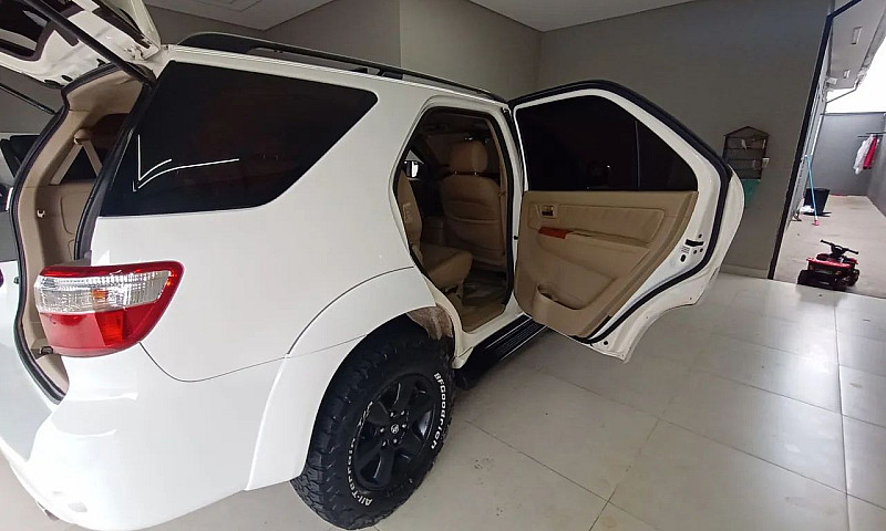Toyota Hilux Sw4 Srv...