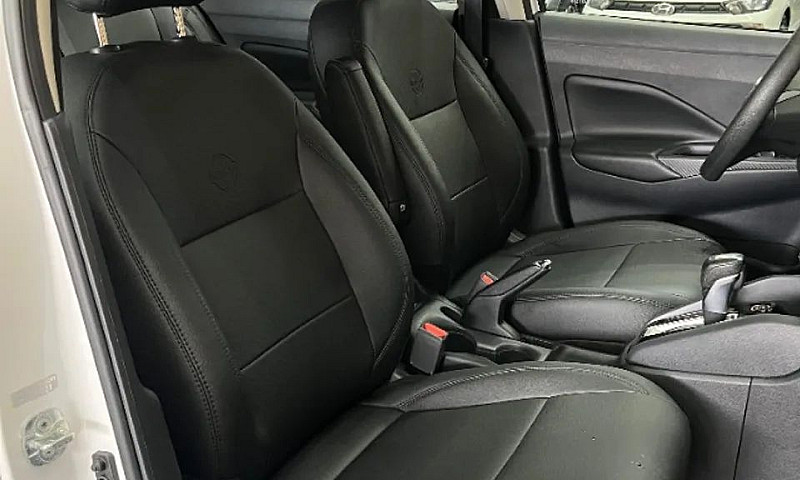 Nissan Versa Advance...