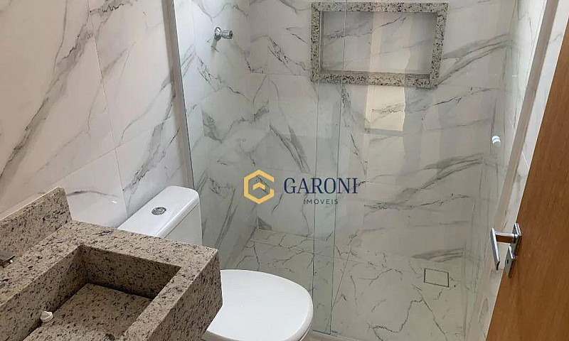 Casa Com 2 Dormitóri...