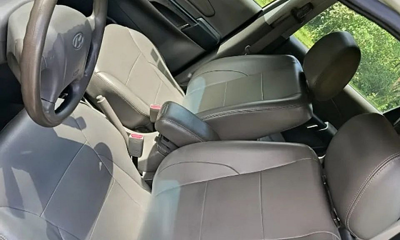 Hyundai Tucson 2.0 1...