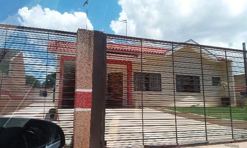 Casa No Centro De Pe...
