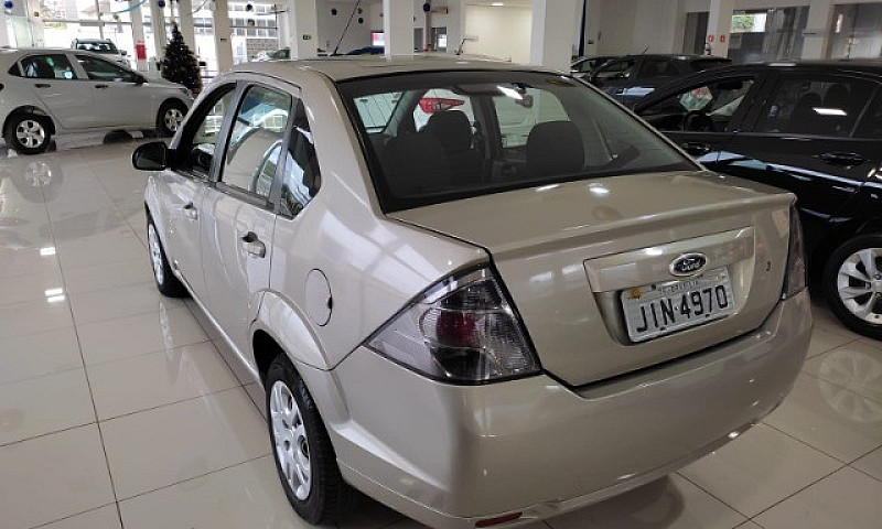 Fiesta 1.6 Sedan 8V ...