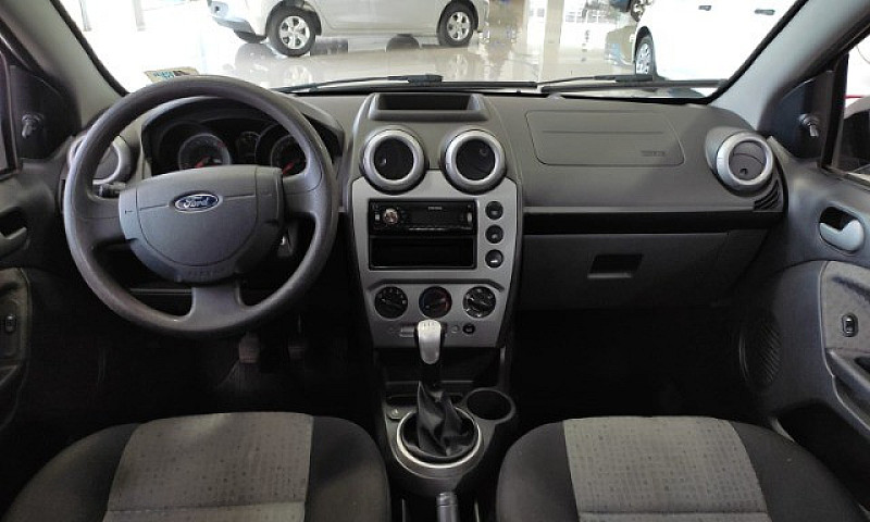 Fiesta 1.6 Sedan 8V ...