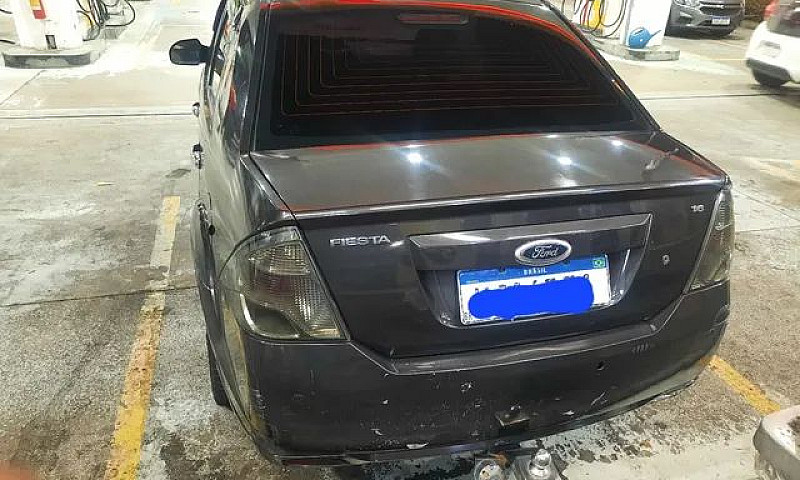 Fiesta Sedan 2012 1....