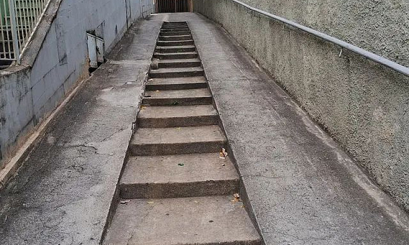 Alugo Apto. Em Vila ...