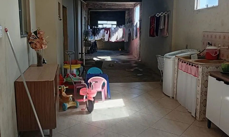 Vende-Se Prédio Loca...