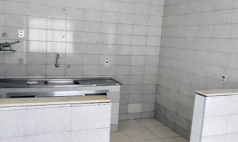 Alugo Excelente Casa...
