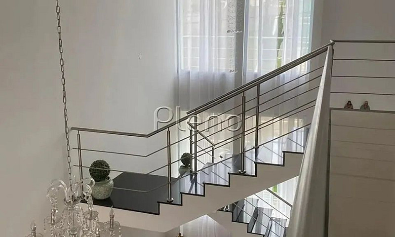 Sobrado À Venda Em C...