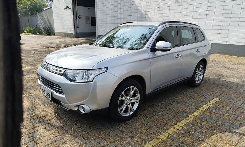 Mitsubishi Outlander...