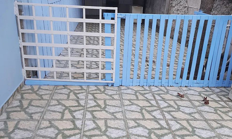 Alugo Uma Casa De Fu...