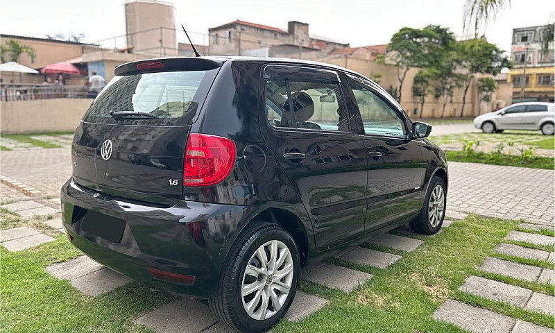 Volkswagen Fox 1.6 M...
