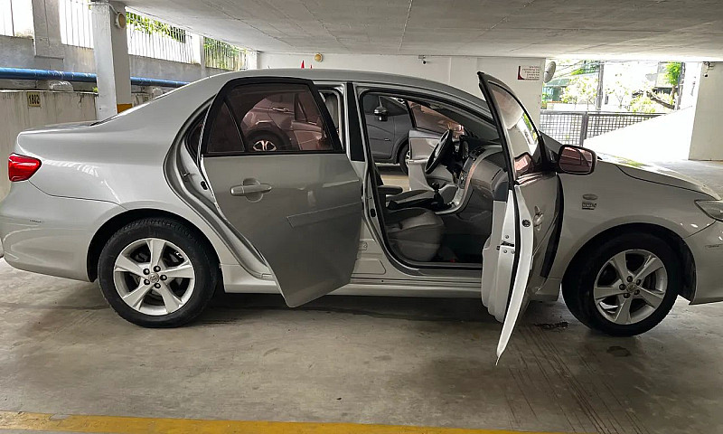 Toyota Corolla Gli 1...