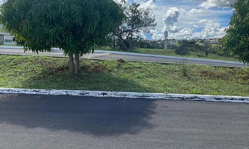 Lote No Condomínio M...