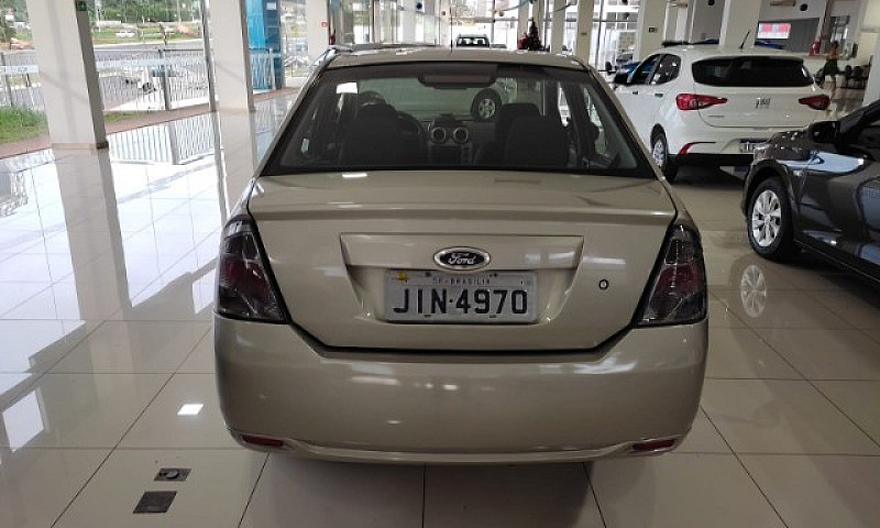 Fiesta 1.6 Sedan 8V ...