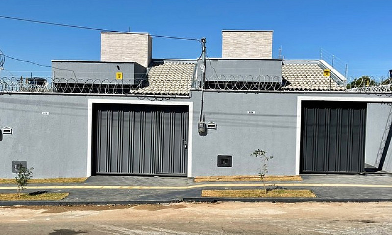 Casa 3 Quartos Com S...