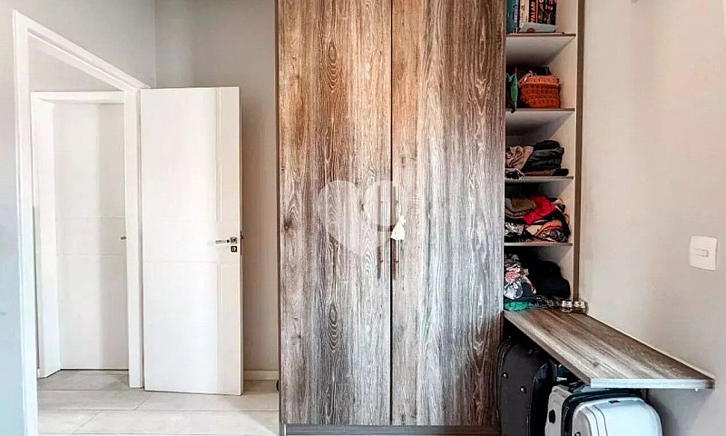 Alugo Casa Condomíni...