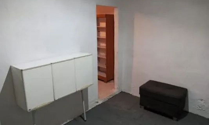 Aluga-Se Kitnet...