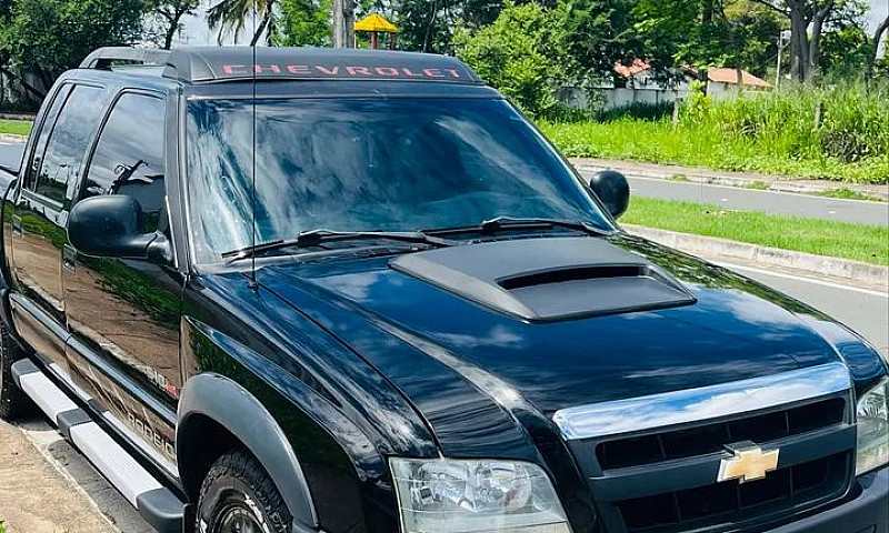 Chevrolet S10 Pick-U...