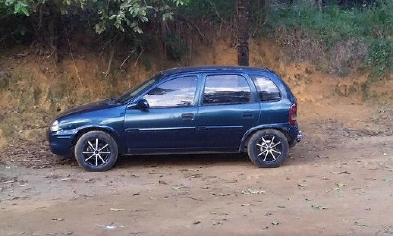Vendo Corsa 98 Model...