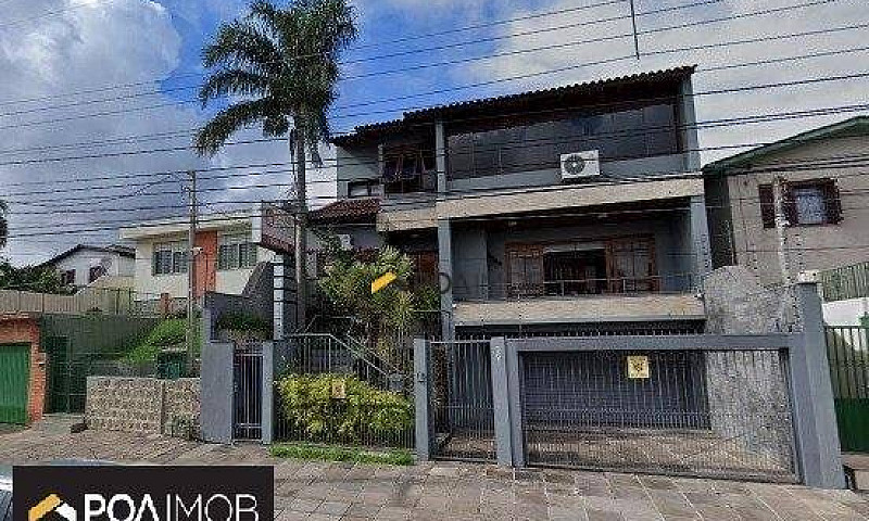 Casa Com 4 Dormitóri...
