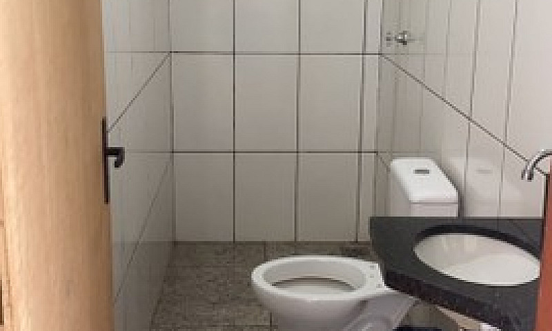 Aluga-Se Casa Para E...