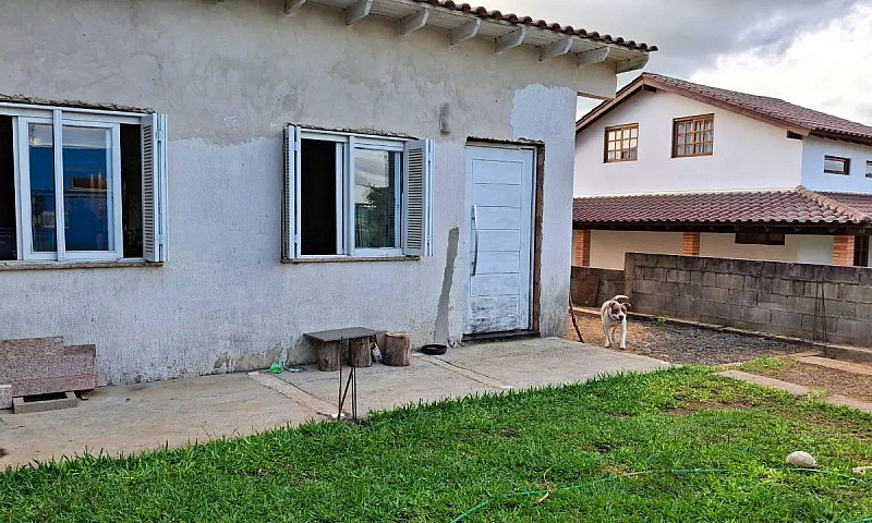 Casa De 4 Dormitório...