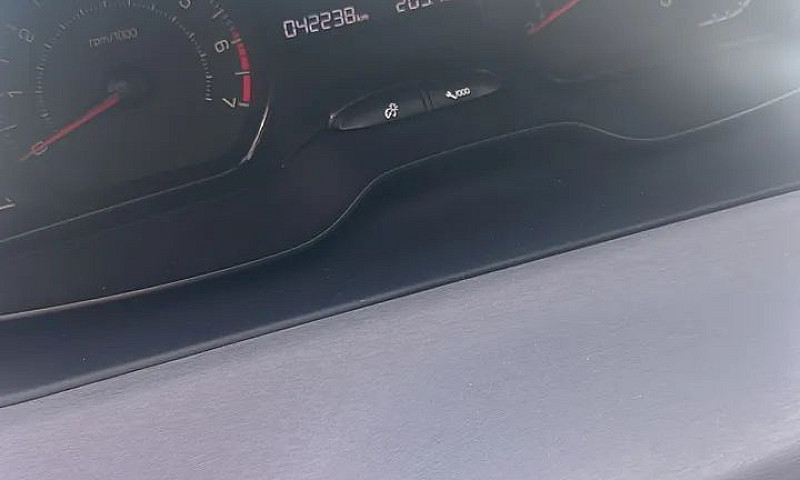 Peugeot 208 Active 1...